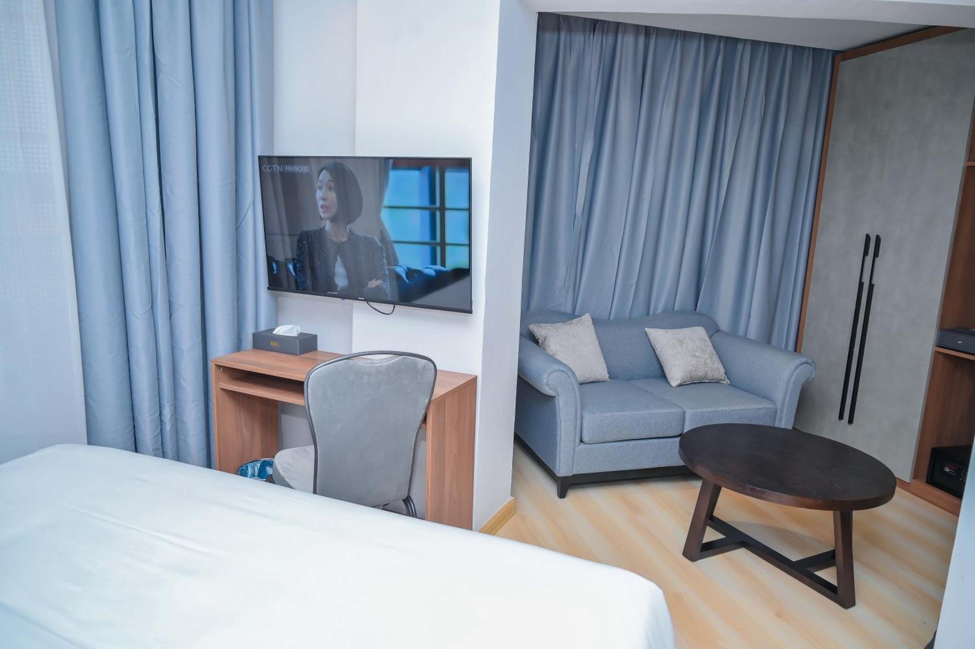 Axil Hotel Dakar Bagian luar foto